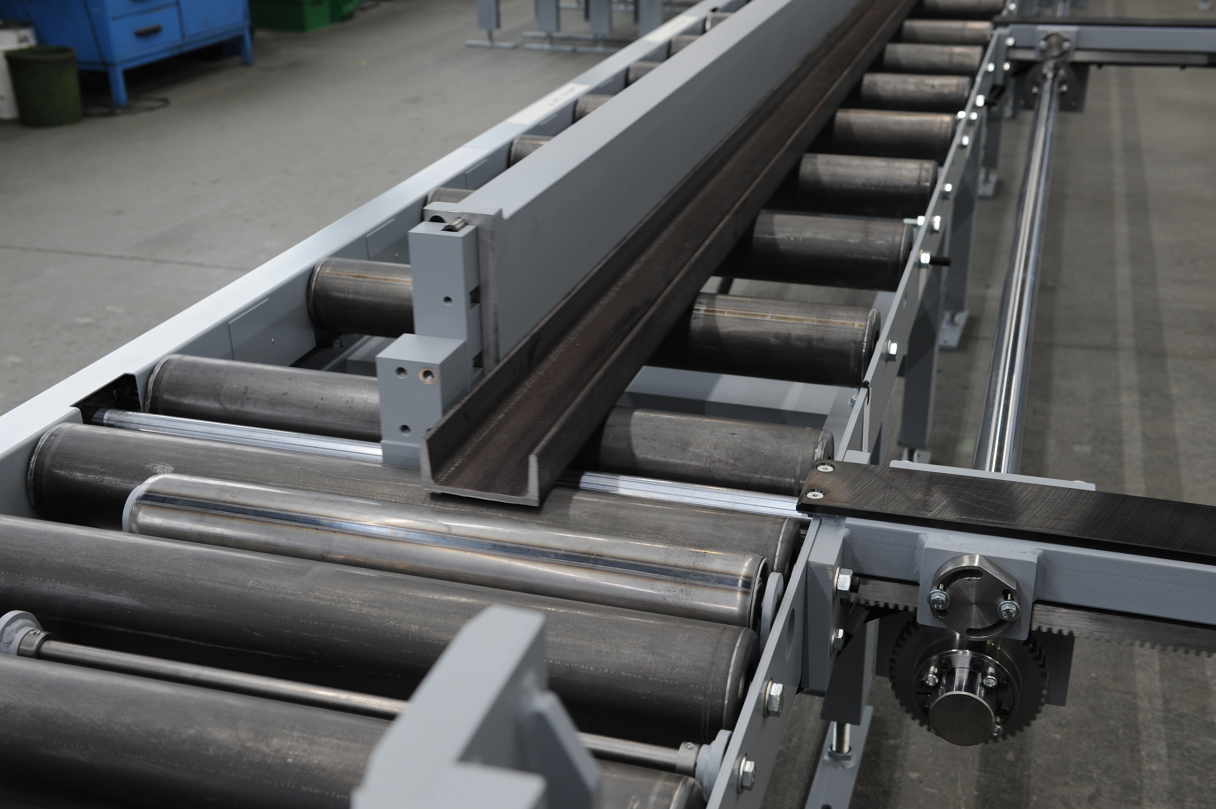 Material-Querabschieber