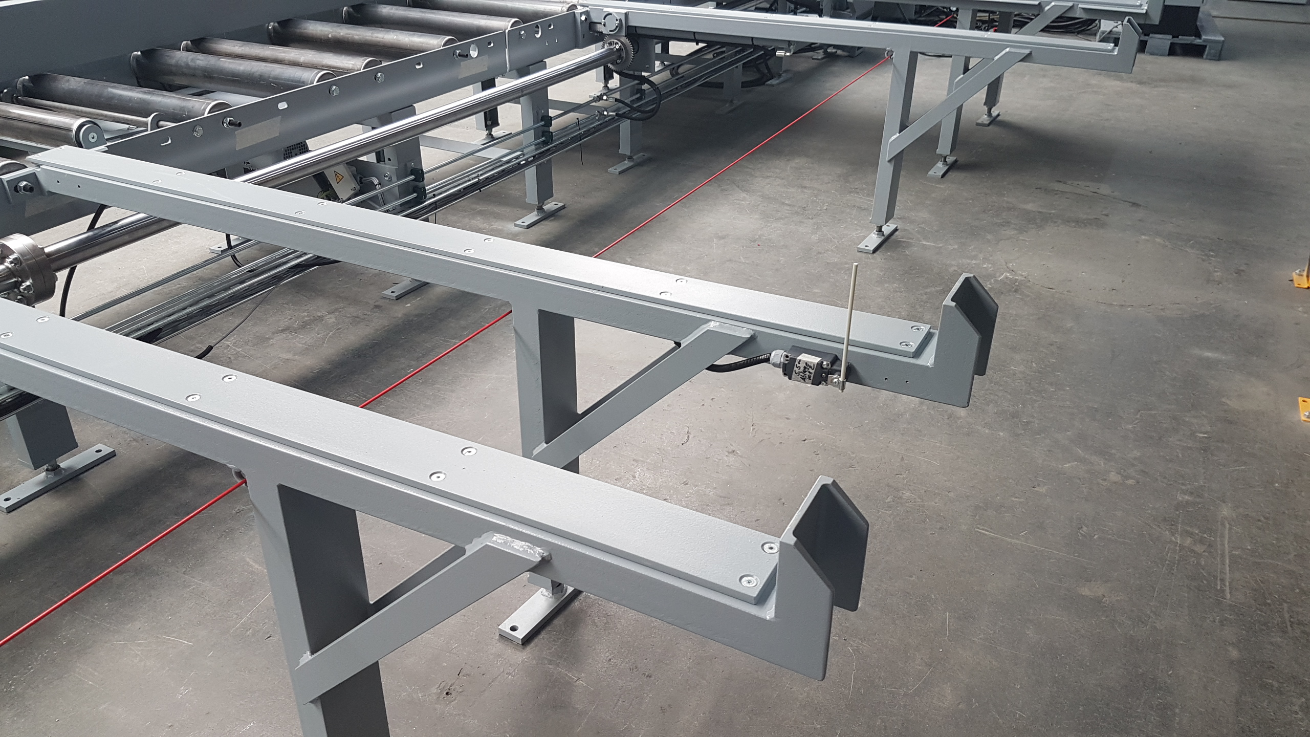 Materialvorlageholme /-Ablageholme