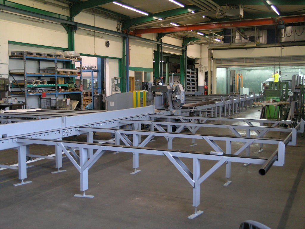 Materialvorlageholme /-Ablageholme